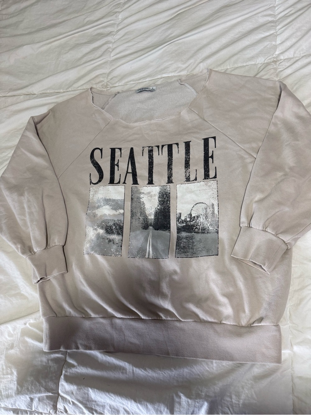 Seattle Graphic Crewneck Sweater - Light Beige